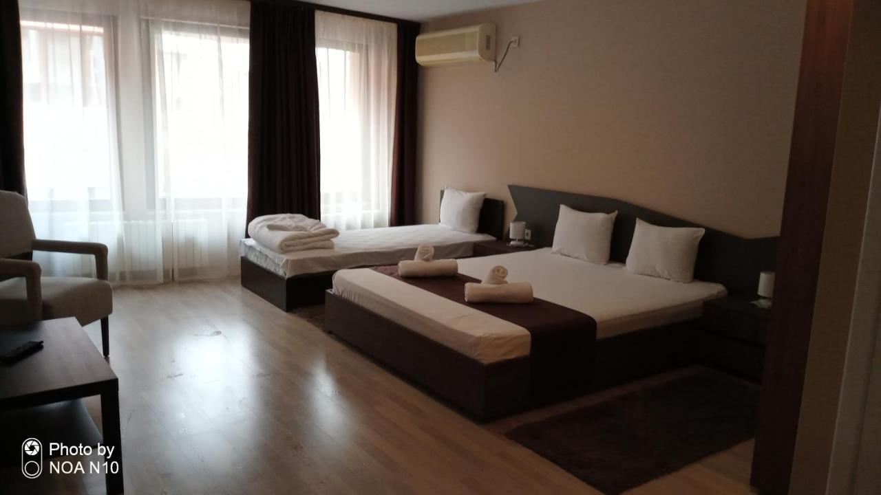 Hotel Oppium Restaurant & Garden Ruse Exterior photo